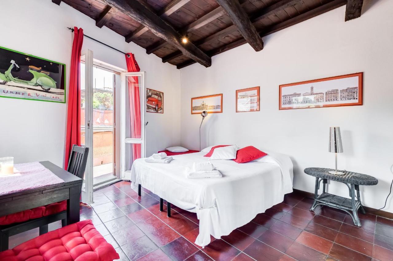 Romantic House With Terrace Appartamento Roma