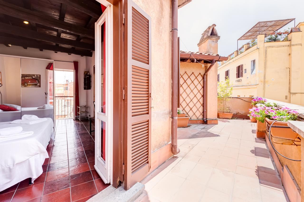 Romantic House With Terrace Appartamento